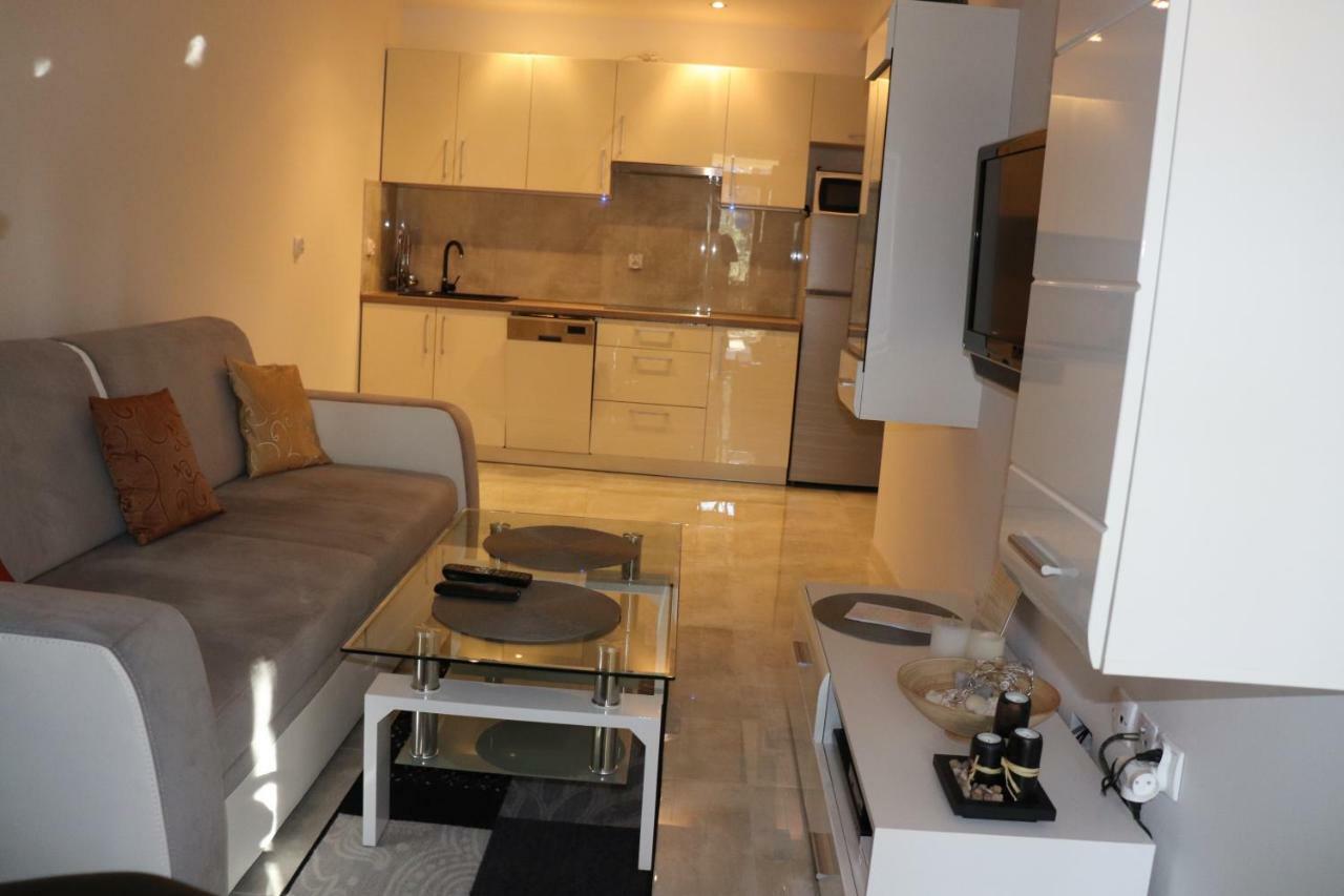 Pati Ferien Apartmens Lukecin Exterior foto