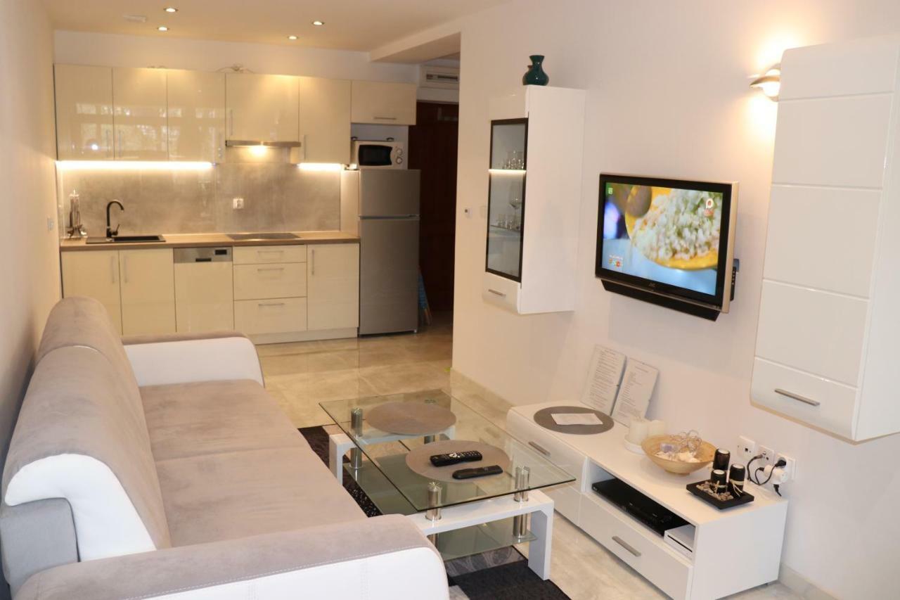 Pati Ferien Apartmens Lukecin Exterior foto